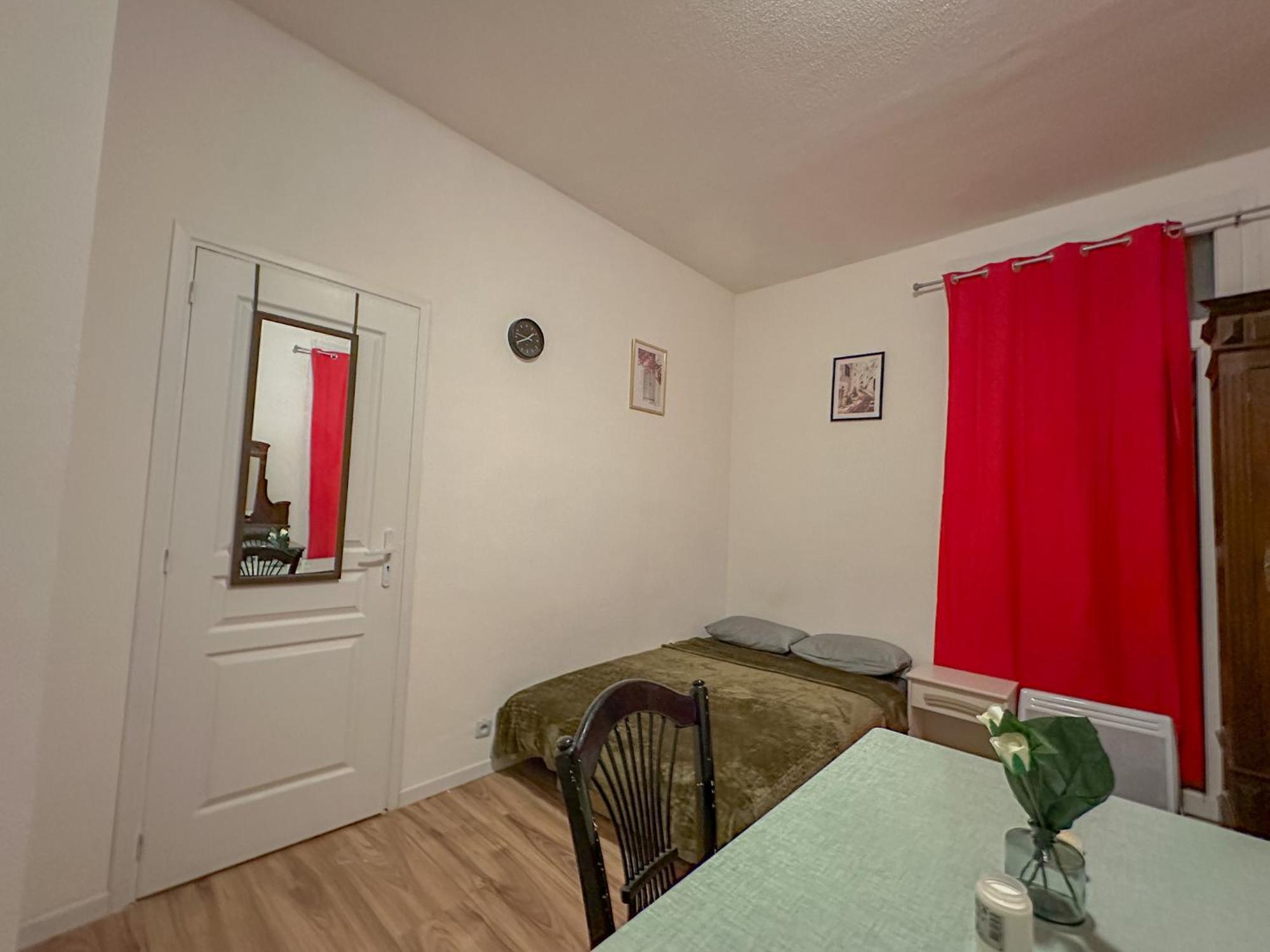 Charmant Studio Avec Balcon Perpignan Buitenkant foto